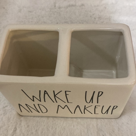 Rae Dunn Wake Up And Makeup Holder - Picture 2 of 8